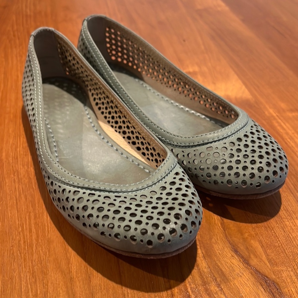 A wonderful summer ballet flats